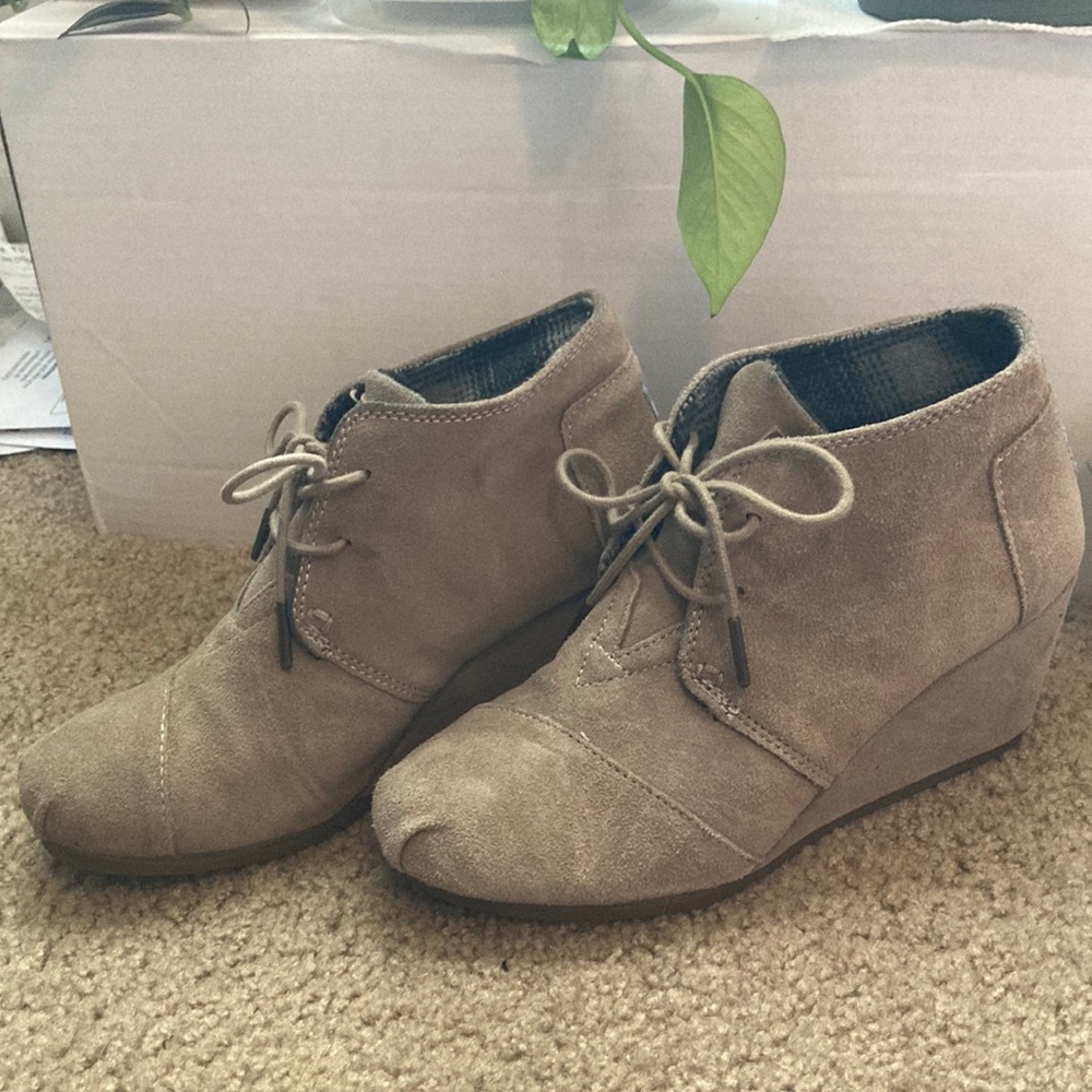 TOMS Suede Wedges